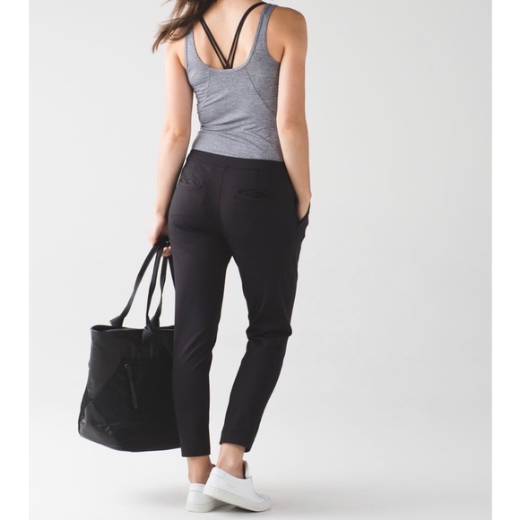 Lululemon Back At It Tank Top sz 4 - Picture 1 of 5